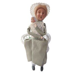 Byers Choice Carolers Victorian Woman Wicker Chair Holding Baby